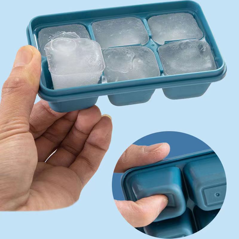 2022 New Ice Cube Ball Mould Portable Ice Maker Bottle Can Make 17 Ice Cubes Creative Ice Ball Bubble Curling Foldable Ice Tray